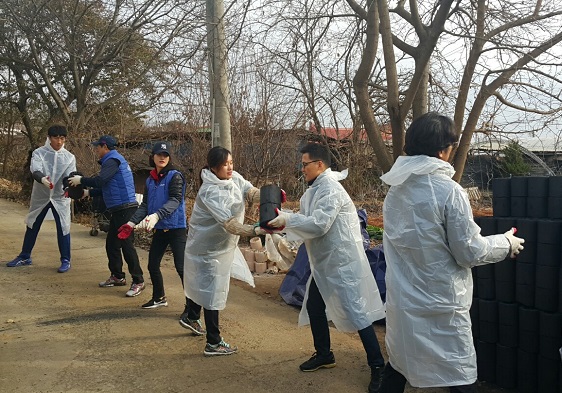 [연탄나눔 봉사활동] 파트너사와 함께하는 따뜻한 겨울나기 사진