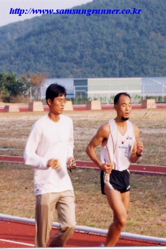 [부산AG] 이봉주선수 시합 전 최종 스피드 훈련 사진